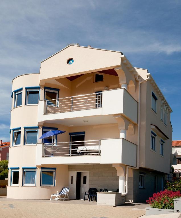 Apartments Petani Кожино Екстер'єр фото