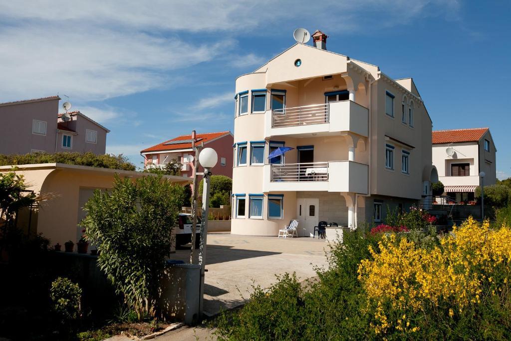 Apartments Petani Кожино Екстер'єр фото