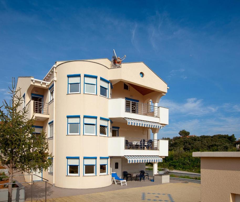 Apartments Petani Кожино Екстер'єр фото